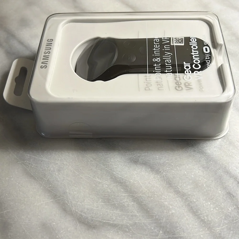 Samsung - Gear VR Controller (NEW)